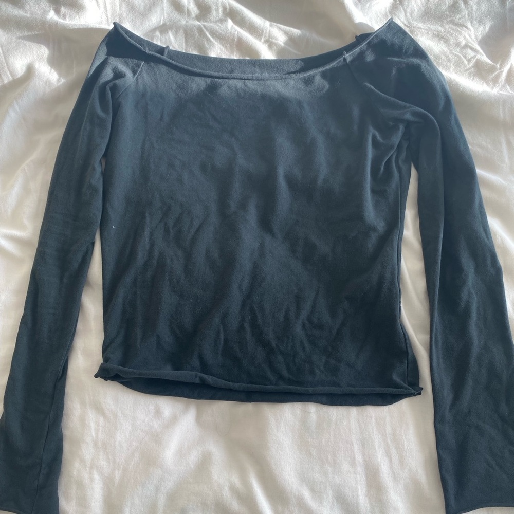 Brandy Melville off the shoulder top